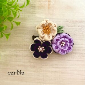 お花の髪飾り/ブローチ　江戸紫（2WAY）