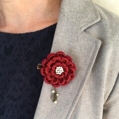 敬老の日の贈り物につまみ細工のブローチを贈ろう！