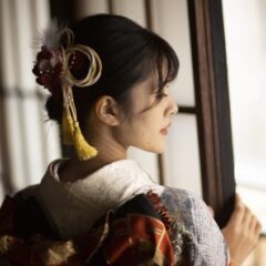 振袖に合う髪飾りの選び方と人気の髪飾りとは